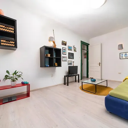 Apartment Indi *